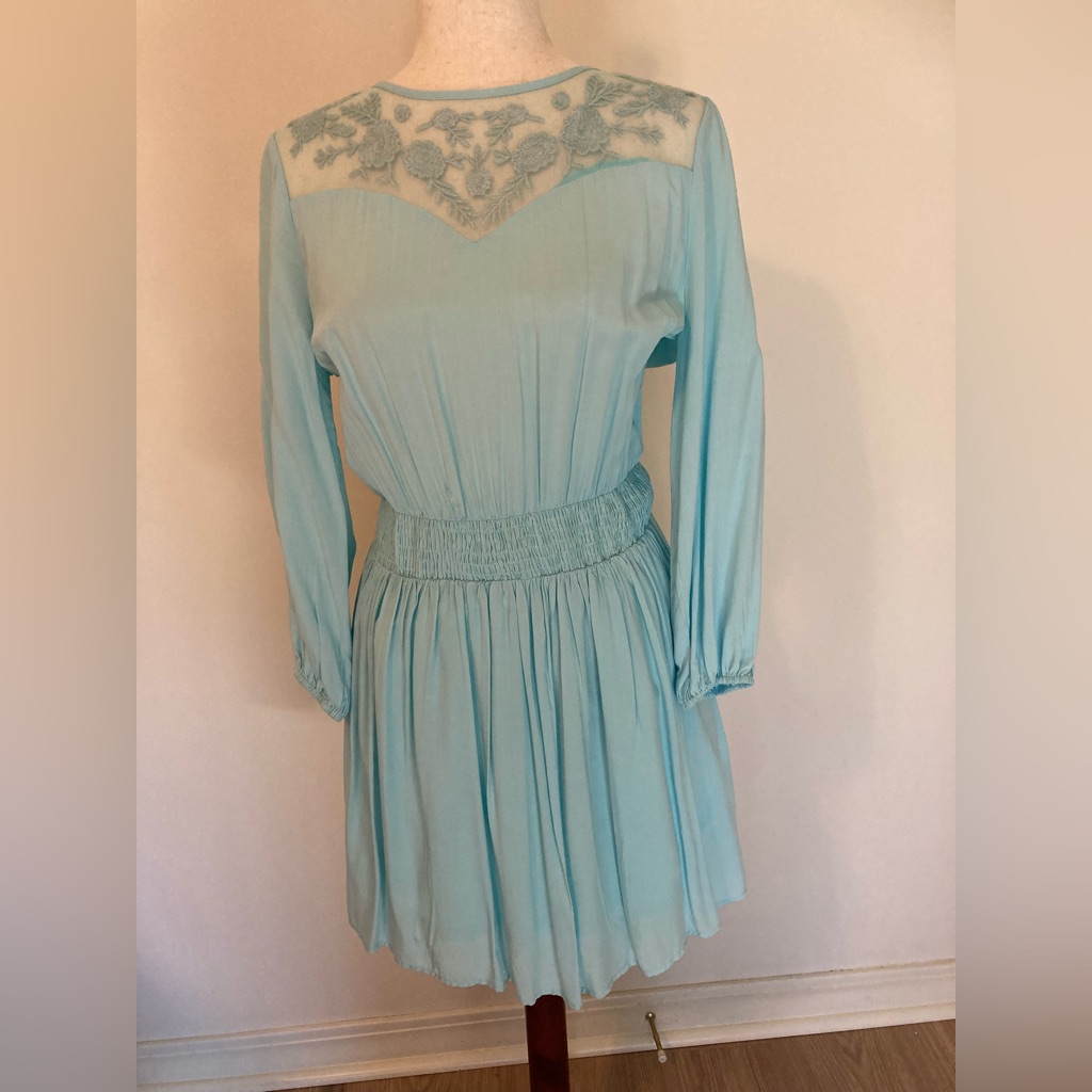 Entro Women’s Light Blue Long Sleeve Dress With Embroidery. Nwt Size S